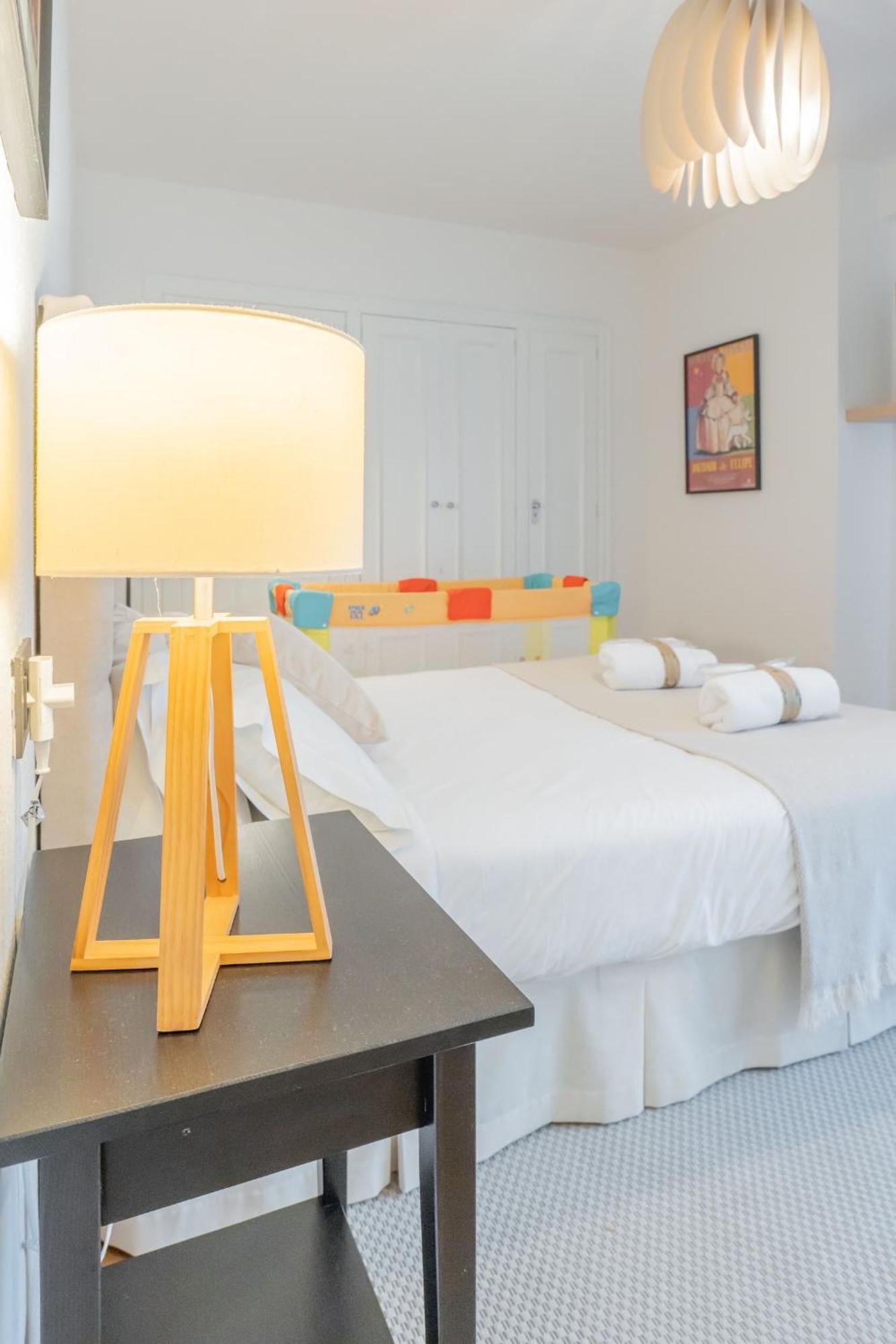 Nabucco Appartement Oviedo Buitenkant foto