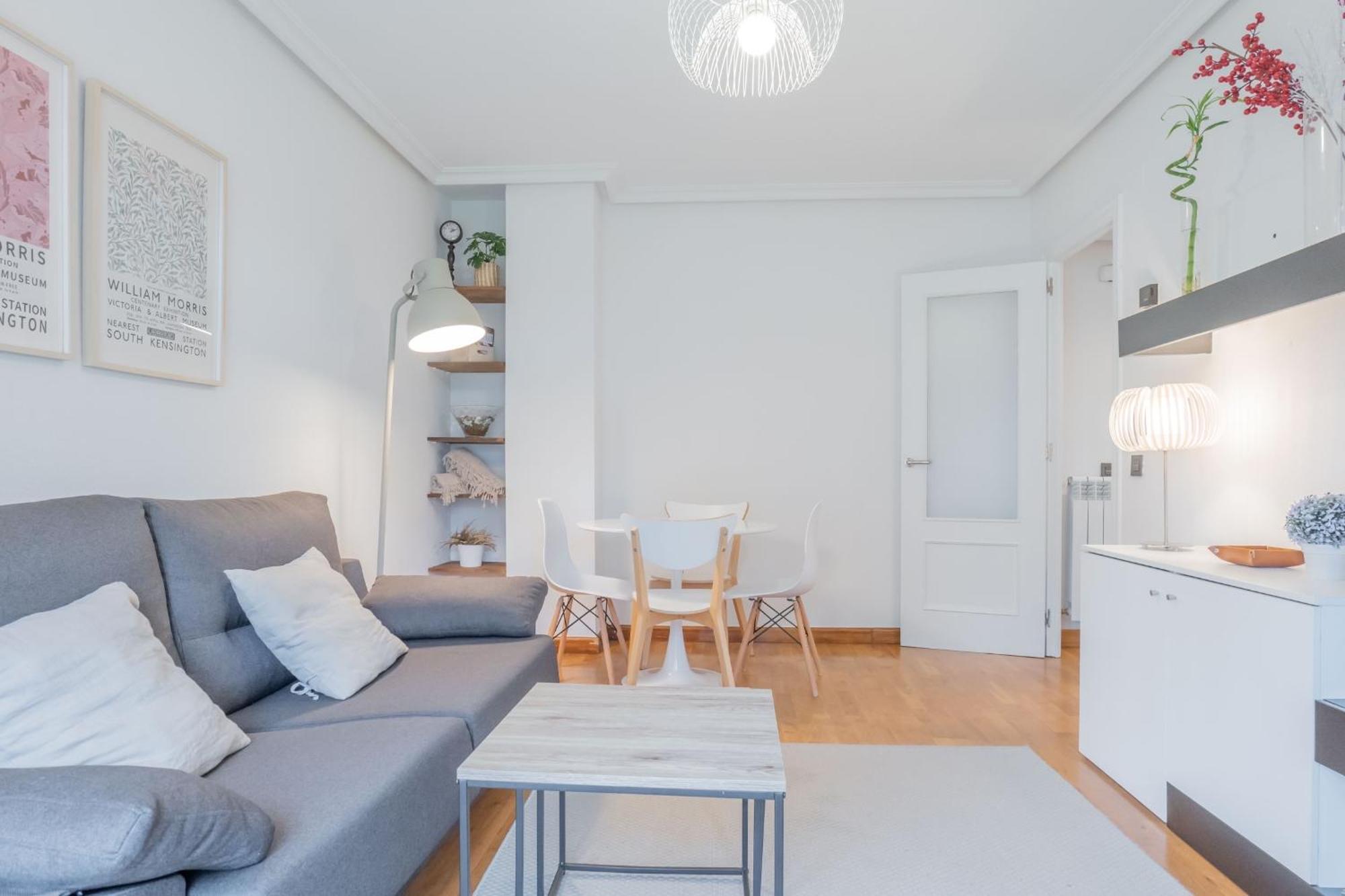 Nabucco Appartement Oviedo Buitenkant foto